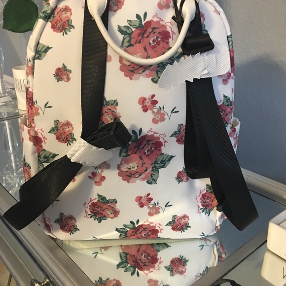 Brand new Juicy Couture 🎒 - Picture 6 of 6